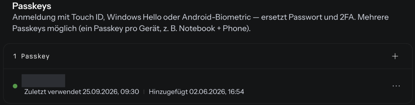 Der Bereich Passkeys mit dem Zähler 1 Passkey, dem Plus-Knopf und einer Passkey-Zeile mit Zuletzt verwendet, Hinzugefügt und Drei-Punkte-Menü