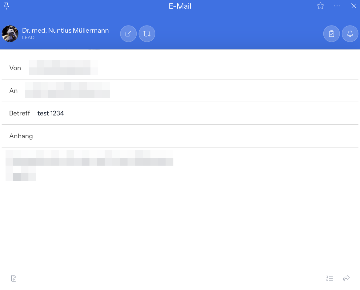 Geöffnete E-Mail mit dem Kontakt im Kopf, den Zeilen Von, An, Betreff und Anhang, dem Nachrichtentext und einer Textleiste mit den Symbolen Original E-Mail herunterladen, Verlauf anzeigen und Weiterleiten