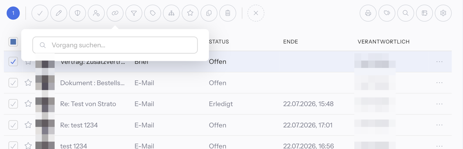 Reiter Aktivitäten einer Kundenkarteikarte mit einer angehakten Brief-Zeile; die Aktionsleiste zeigt die Zahl 1 und die runden Symbole, unter dem Ketten-Symbol ist die Ebene mit dem Suchfeld Vorgang suchen... geöffnet